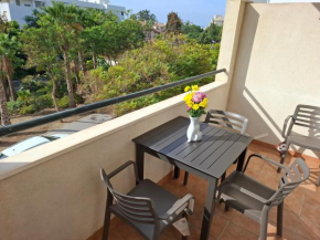 Central 2-Bed Apartment in Estepona Port